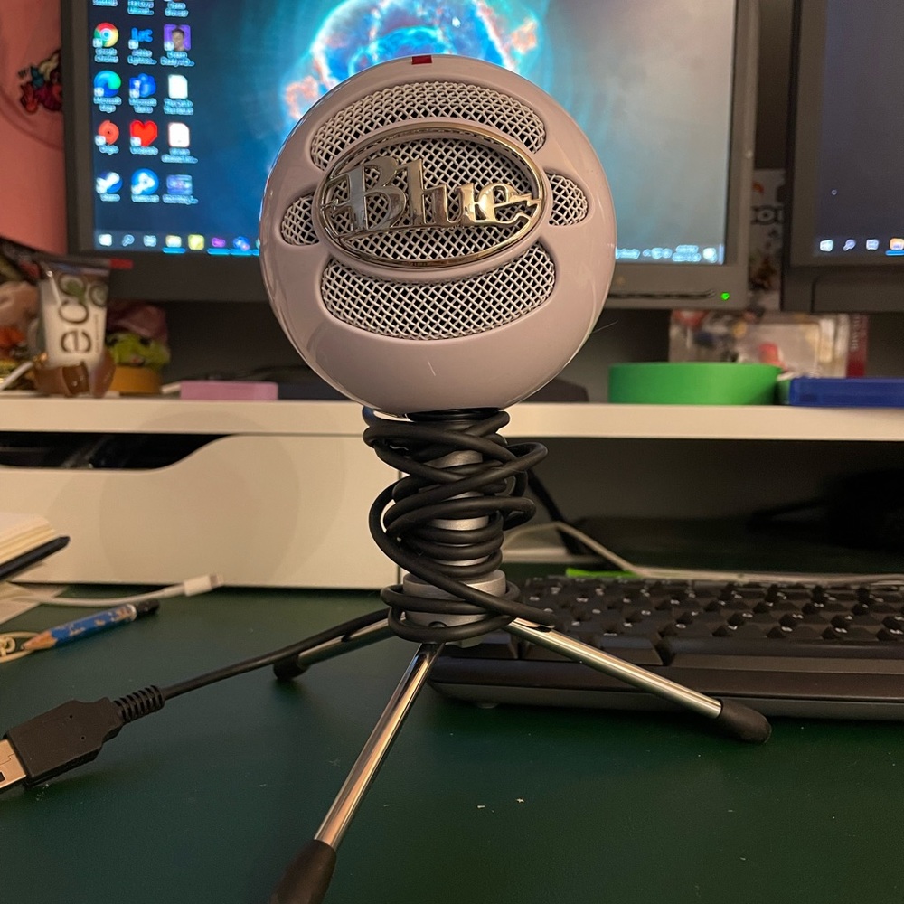 BLUE ice snowball microphone